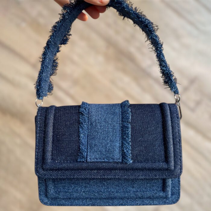 CDH_Blue_002 CDH_Blue_002