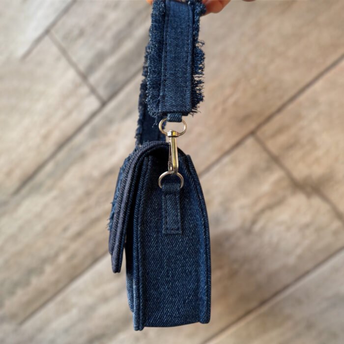 CDH_Blue_003 CDH_Blue_003