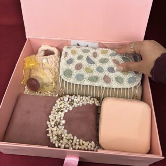 The Aura Luxe Hamper